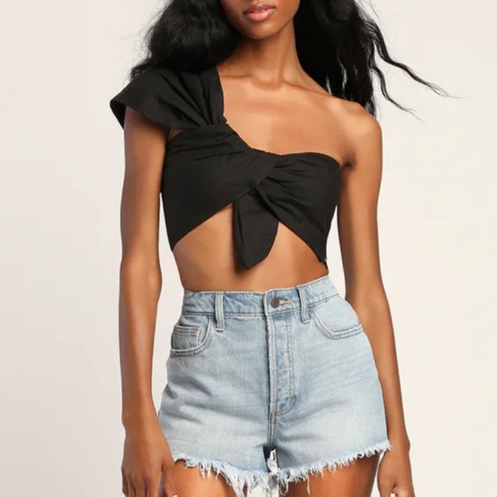 Lulu’s - What’s Knot to Love Crop Top